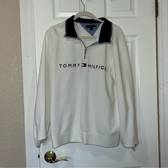 Men’s Tommy Hilfiger Sweater - Picture 1 of 3